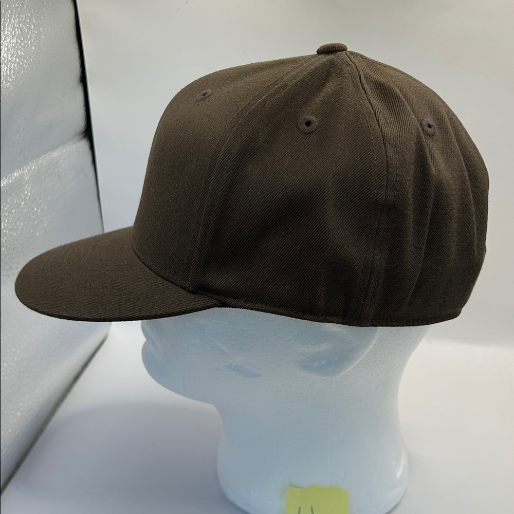 Classic Brown Men's Hat - Picture 10 of 13
